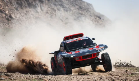 Audi mantém tradição em competições e conquista vitória histórica no Rally Dakar