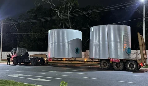 Fiscalização do DETRAN-AM remove carreta e caminhão que transportavam carga de forma irregular no Rapidão Rodoanel