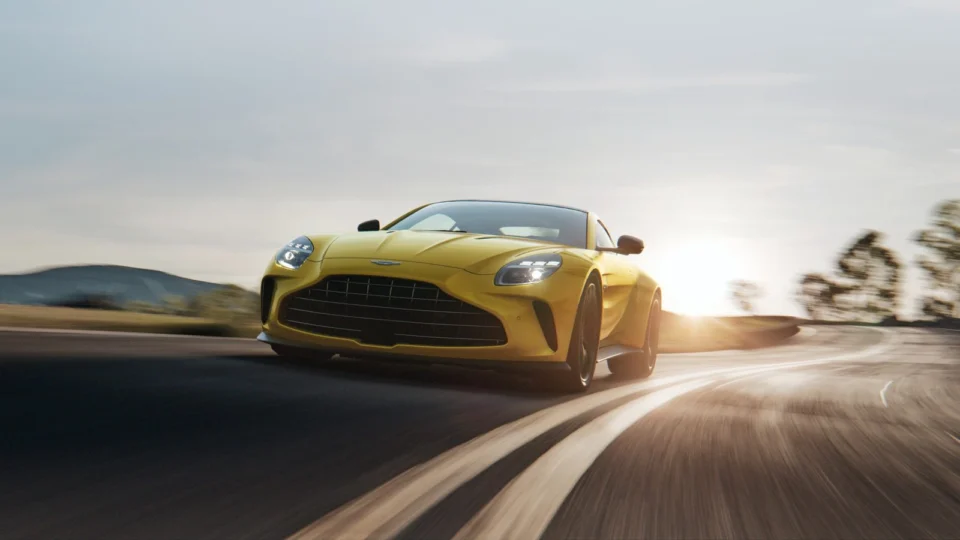 Aston Martin Apresenta o Novo Vantage