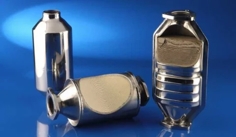 Retirada do catalisador para modificar veículo traz prejuízos