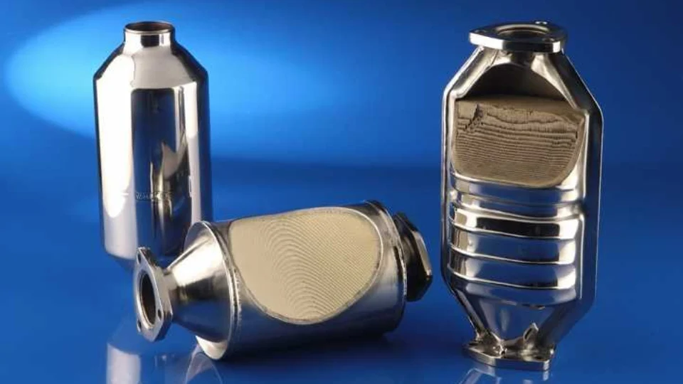 Retirada do catalisador para modificar veículo traz prejuízos