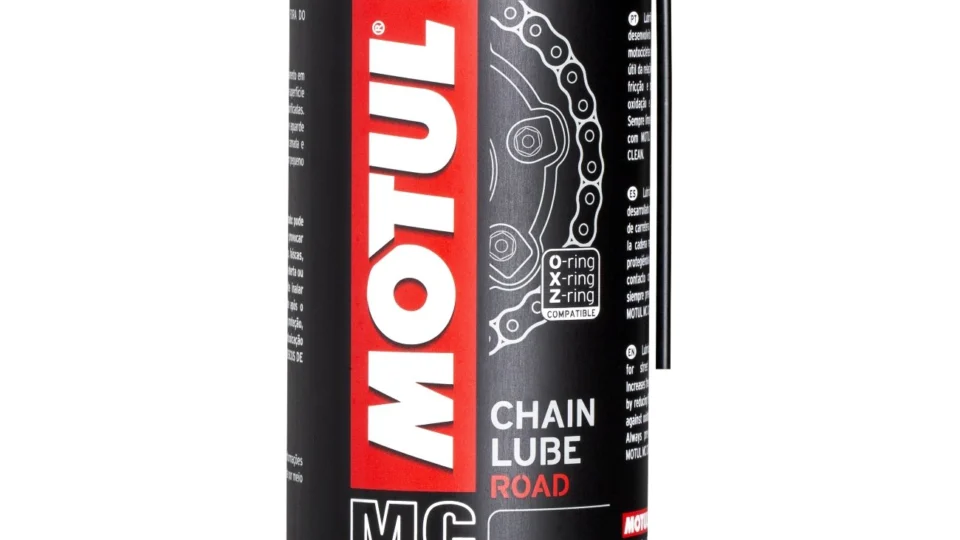 Motul lança lubrificante de correntes dedicado a motos de baixas cilindradas com uso urbano