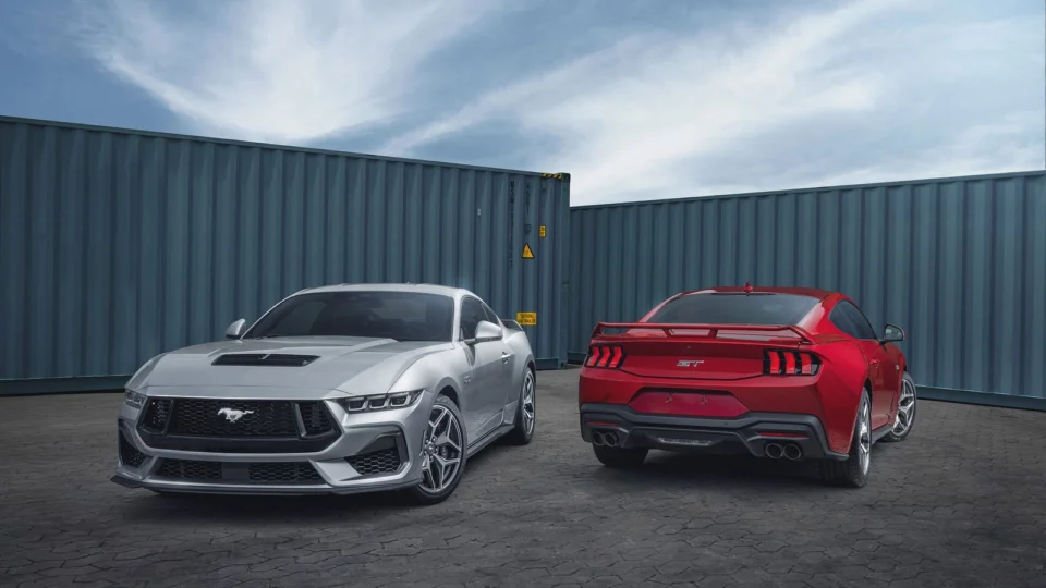 Primeiras unidades do novo Mustang GT chegam ao Brasil