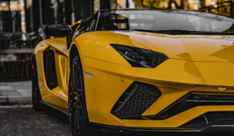 Grupo AlugaAí oferece experiências personalizadas para executivos e amantes de carros de alto padrão