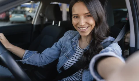 A Mulher no Volante: Desconstruindo Mitos e Celebrando Conquistas