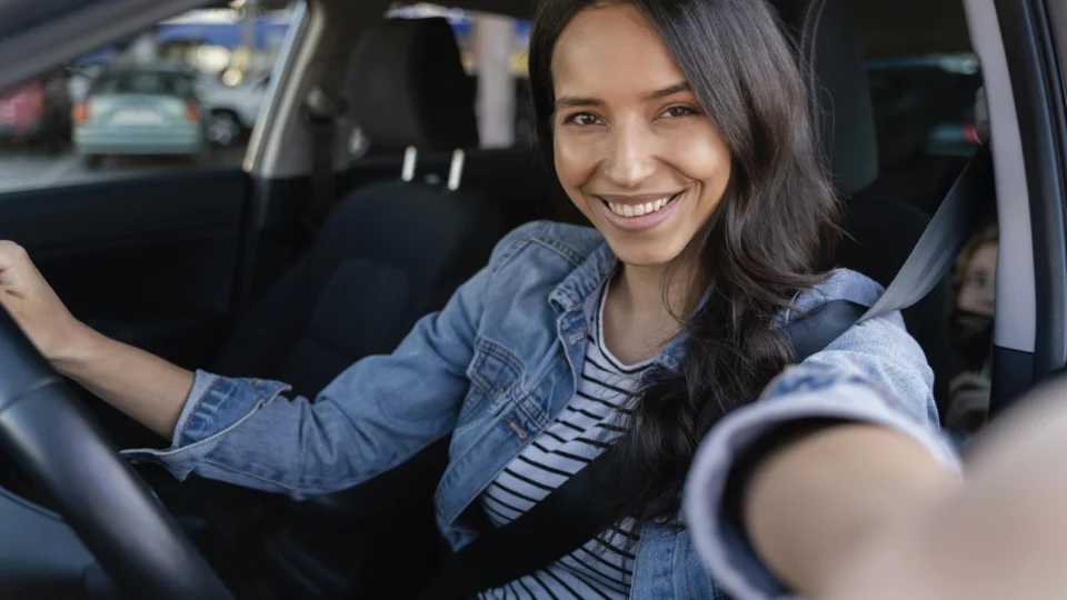 A Mulher no Volante: Desconstruindo Mitos e Celebrando Conquistas