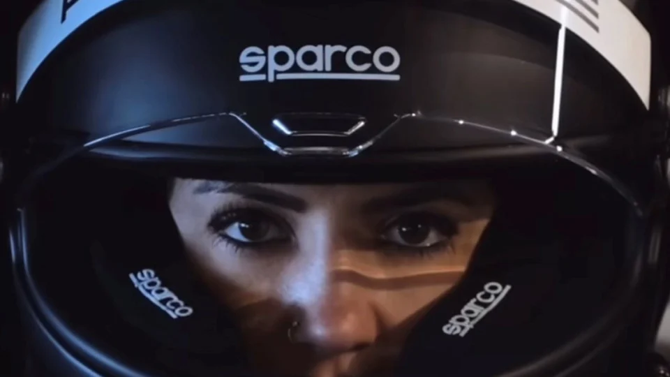 Letícia Bufoni é a mais nova pilota do time Mobil feminino na Porsche Cup