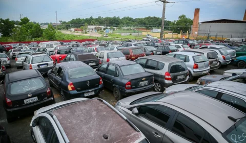 Leilão de sucatas servíveis começa nesta terça-feira