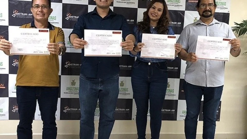 Detran-AM certifica mais de cem profissionais em Curso de Capacitação de Trânsito