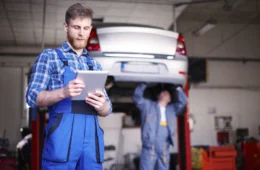 TAKAO oferece cursos de negócios e administração no canal Academia do Motor