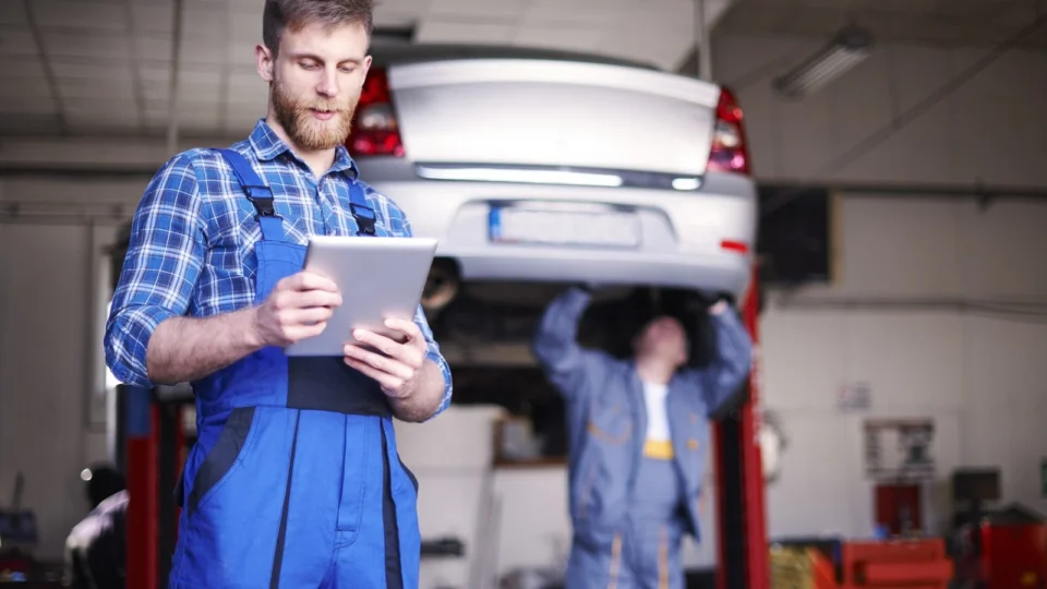 TAKAO oferece cursos de negócios e administração no canal Academia do Motor