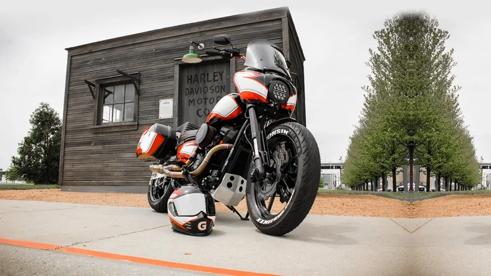 House of Harley-Davidson de Milwaukee presta tributo a Willie G com moto customizada