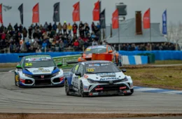 Adalberto Baptista disputa o título da categoria Trophy do campeonato TCR Brasil