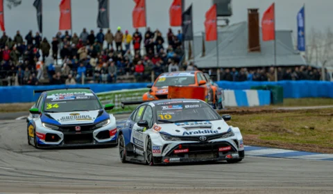 Adalberto Baptista disputa o título da categoria Trophy do campeonato TCR Brasil