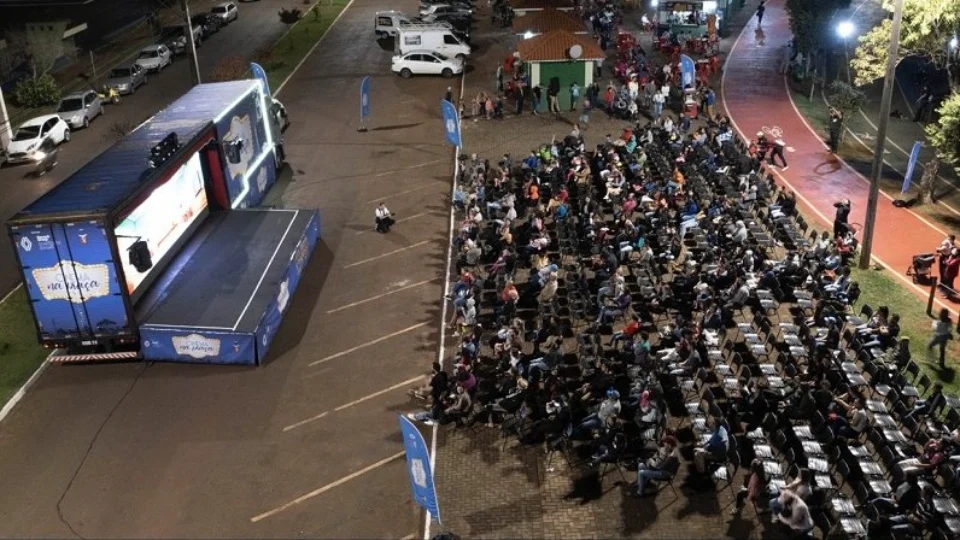 Instituto Renault apoia projeto “Cinema na praça”