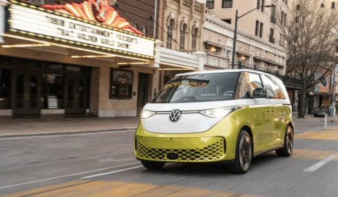 Kombi elétrica aparece pela 1ª vez ao público em evento de inovação