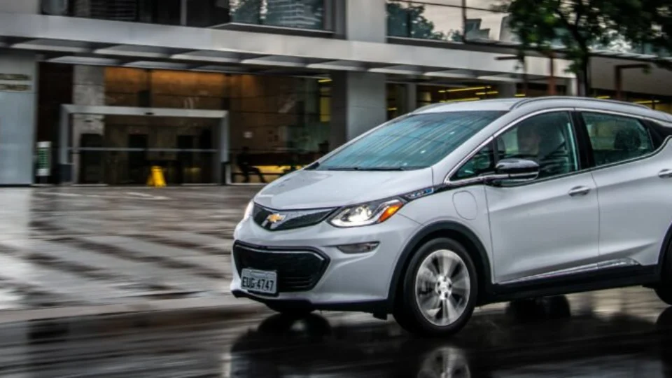 Bolt EV é o elétrico mais vendido de sua categoria no semestre