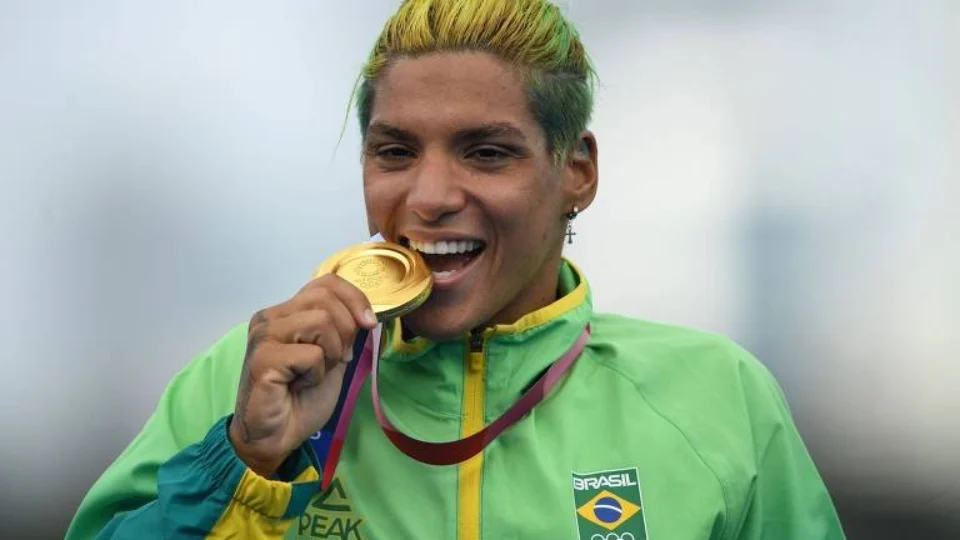 Ana Marcela Cunha, do Time Nissan, conquista medalha de ouro em Tóquio