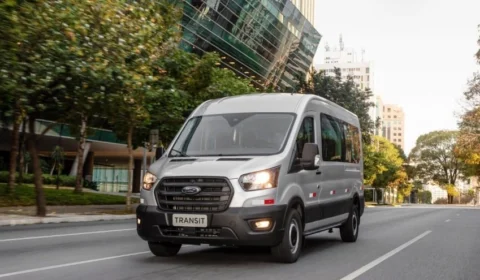 Ford Transit tem pacote gratuito de revisão em oferta de lançamento