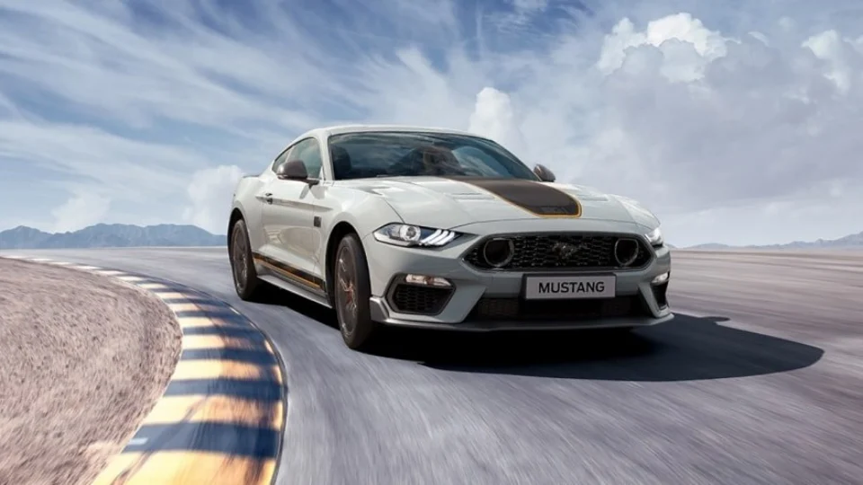 Confira cinco tecnologias que fazem do Mustang Mach 1 um clássico