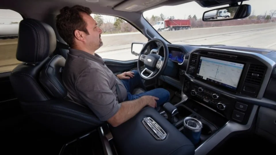 Sistema de direção semiautônoma da Ford conquista novos usuários nos EUA