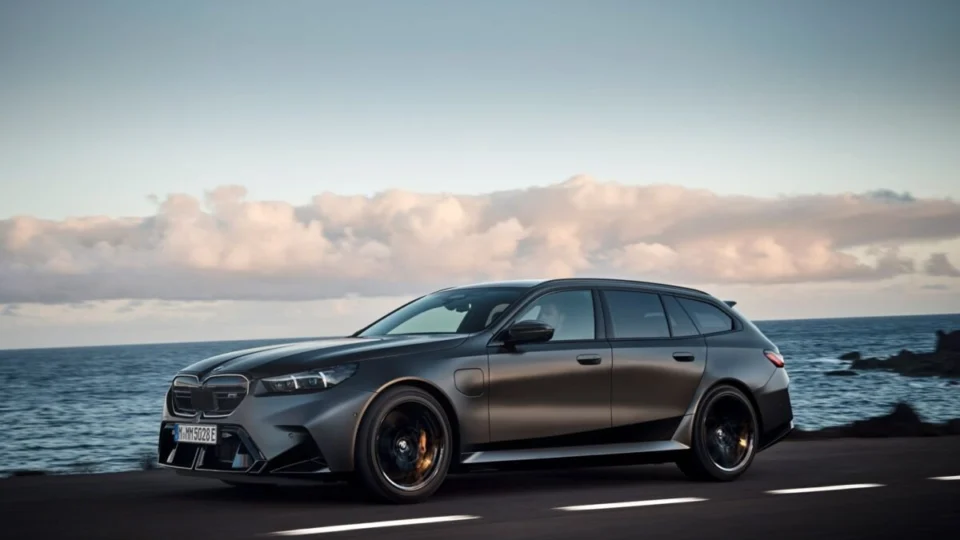 Save The Wagons: BMW apresenta o novo BMW M5 Touring nos EUA