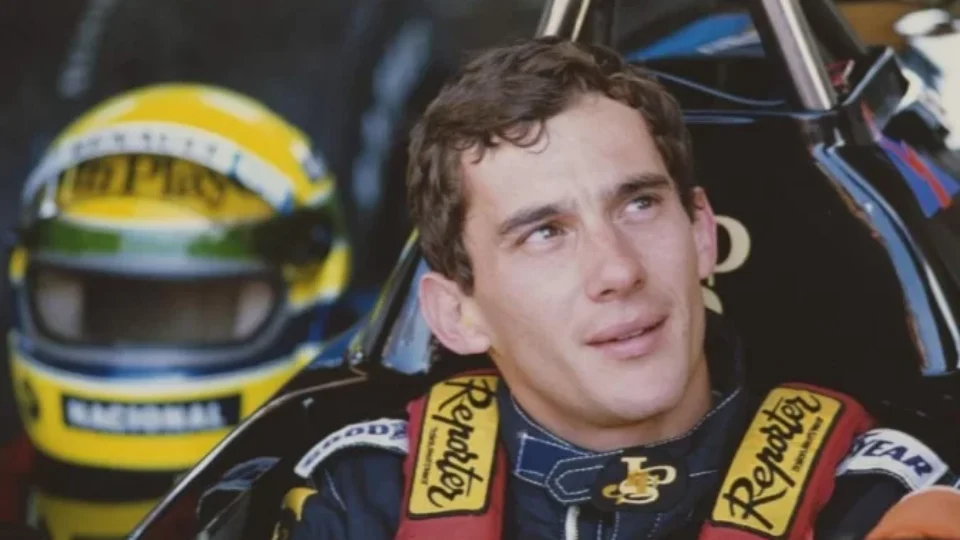Formula 1 presta homenagem após 28 anos sem Ayrton Senna