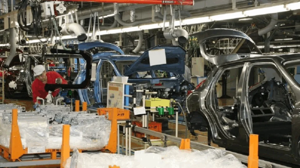 Produção global de carros é afetada após incêndio em fábrica no Japão