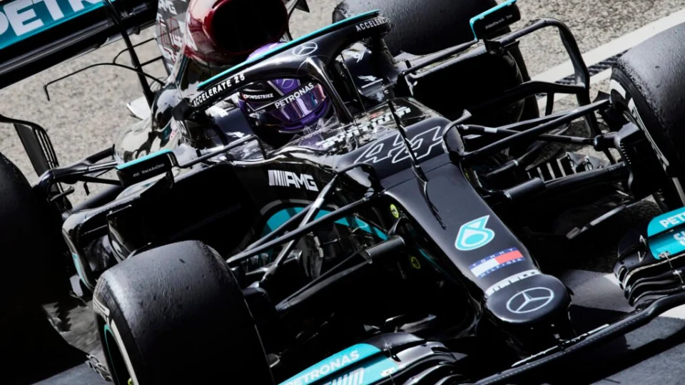 Mercedes-AMG Petronas inicia temporada de 2021 em busca do octacampeonato