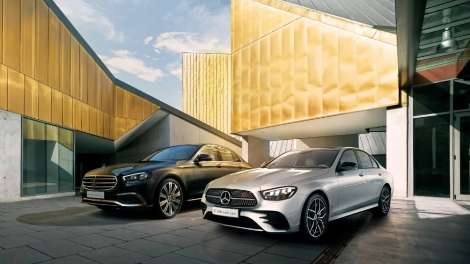 Mercedes-Benz apresenta novos Classe E ainda mais inteligentes e empolgantes