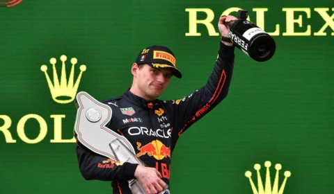Fórmula 1: Campeão mundial Max Verstappen vence em Ímola