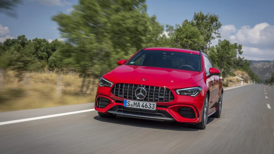 Mercedes-Benz amplia a personalização para superesportivos com produtos de maneira única e individualizada