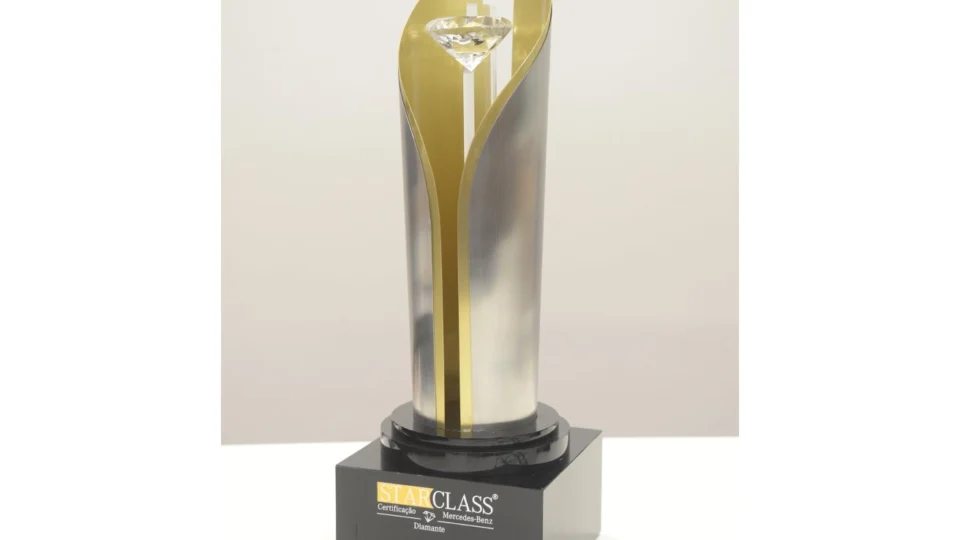 Savana conquista pela segunda vez consecutiva o troféu Diamante no programa StarClass Mercedes-Benz