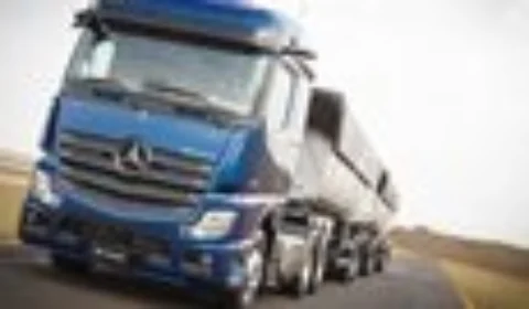Mercedes-Benz realiza test-drive do Actros em Circuito