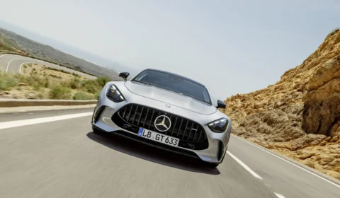 Mercedes apresenta o novo AMG GT Coupé  