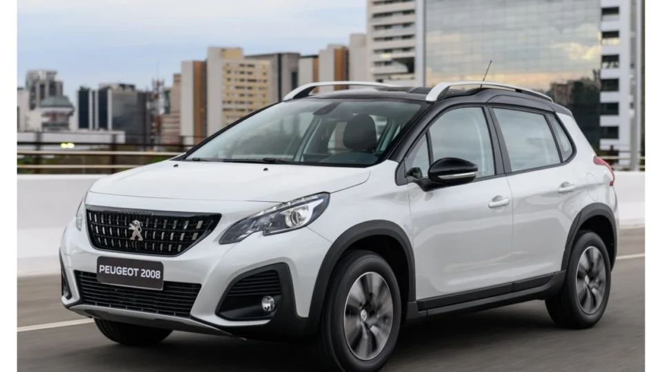 PEUGEOT apresenta novidades para linha 2023 do SUV 2008