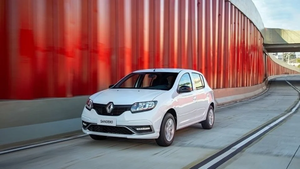 Renault lança Sandero S Edition, com desenho inspirado no esportivo R.S.
