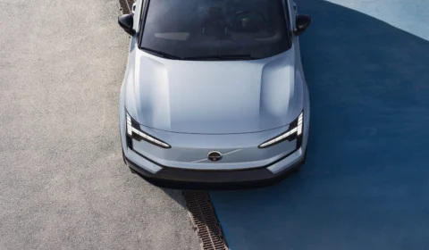 Volvo apresenta o EX30: o novo SUV compacto totalmente elétrico da marca