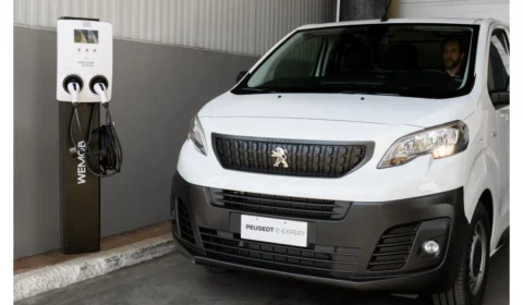 PEUGEOT expande ofensiva de eletrificação em novas cidades do Brasil