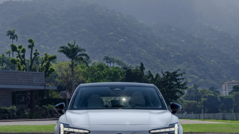 Volvo Car Brasil anuncia pré-venda do inovador SUV elétrico Volvo EX30 