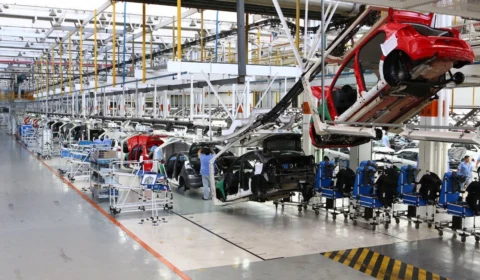Produção de veículos cresce 0,3% em agosto
