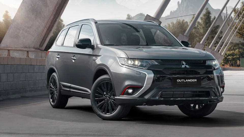 Mitsubishi apresenta Black Edition para linhas Outlander e Outlander Sport