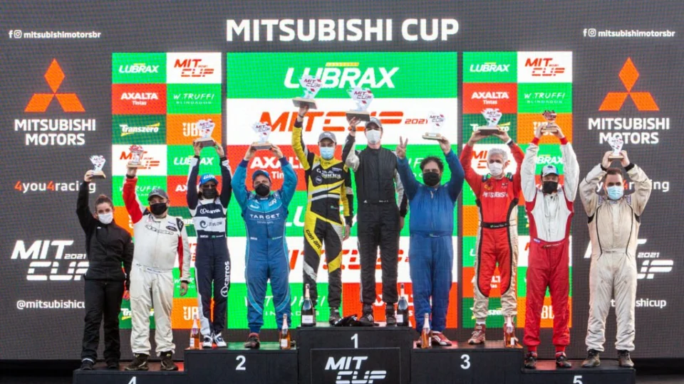 Carros da Mitsubishi Cup levantaram poeira em Mogi-Guaçu durante a segunda etapa da temporada 2021