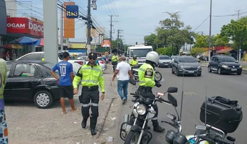 IMMU autua 1.216 veículos por uso irregular de vagas especiais