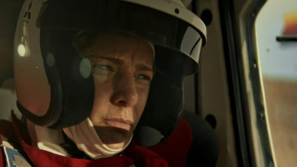 Mitsubishi comemora 40 anos do Pajero e lança campanha que conta história da primeira e única mulher a vencer o rali mais difícil do mundo