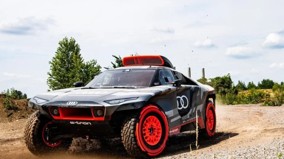 Audi RS Q e-Tron será o primeiro carro elétrico da história do Rally Dakar