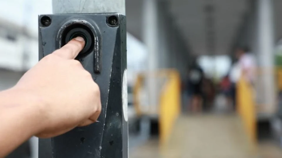 Furtos e vandalismos em semáforos causam prejuízos e prejudicam o trânsito em Manaus