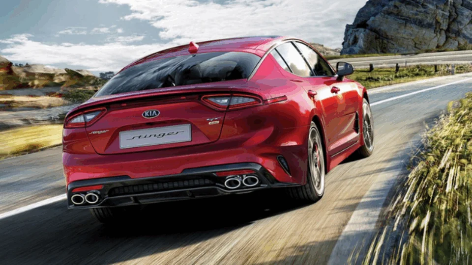 Kia confirma novos Stinger e Carnival para 2021 no Brasil