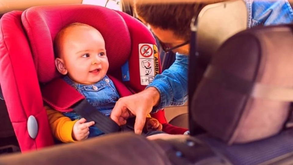 Isofix: o que é, como usar e suas vantagens
