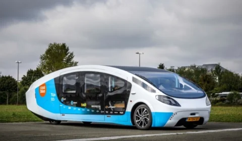 Primeiro motorhome, criado por estudantes na Holanda e movido a energia solar, serve de inspiração